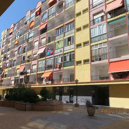 Cosy Studio Apartment In Torrevieja Ngoại thất bức ảnh